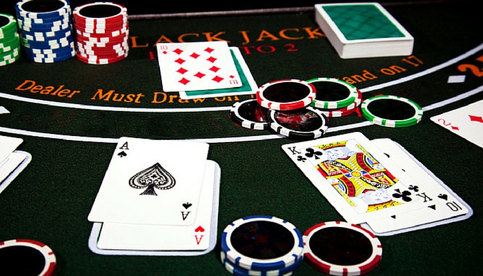 High Stakes Blackjack | Cutting Casino